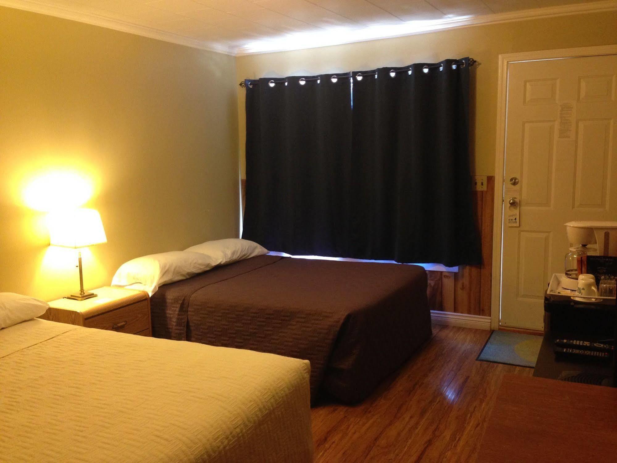 Westview Centre Motel Ltd Powell River Eksteriør billede